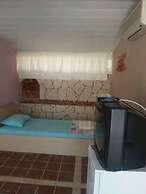 Yona Motel