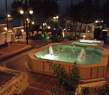 Yona Motel