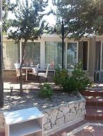 Yona Motel