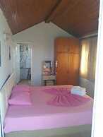 Yona Motel