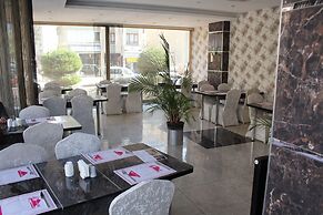 Pietra Hotel