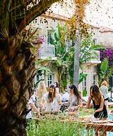 Manastir Alacati Hotel