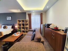 Cherry Hotel 1