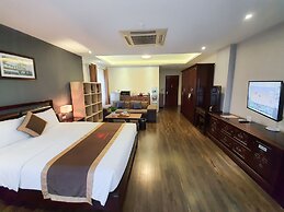 Cherry Hotel 1