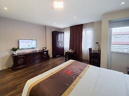 Cherry Hotel 1