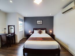 Cherry Hotel 1