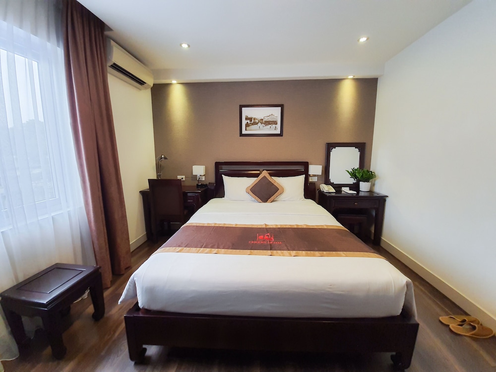 Cherry Hotel 1