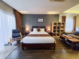 Cherry Hotel 1