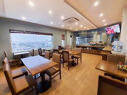Cherry Hotel 1