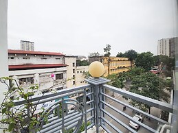 Cherry Hotel 1