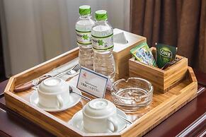 Cherry Hotel 1