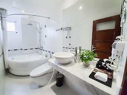 Cherry Hotel 1