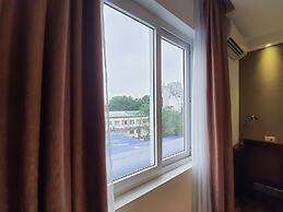 Cherry Hotel 1
