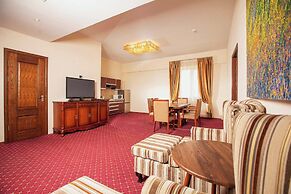 UB City Hotel