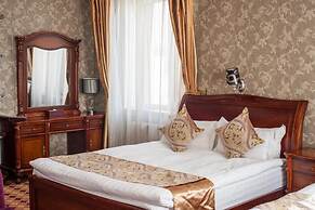 UB City Hotel