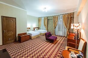 UB City Hotel