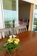 Pranee Beach Bungalows