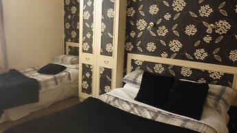 The Warwick Southport