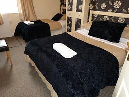 The Warwick Southport