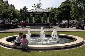 The Warwick Southport