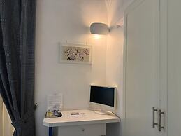 Chiaia Suites