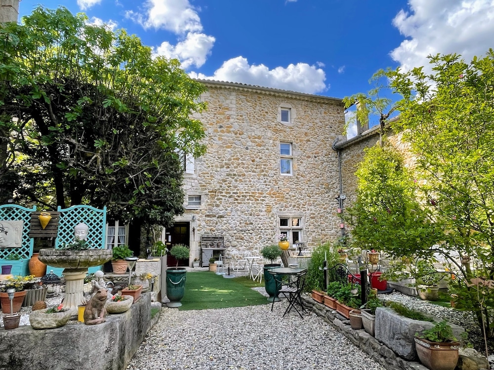 Hotel le Manoir du Raveyron