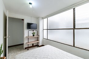 3708 Vía Primavera