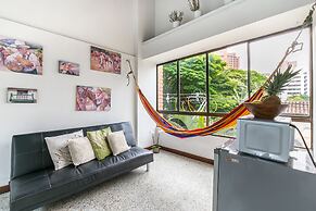 3708 Vía Primavera