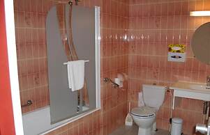 Hotel Au Logis Des Ours
