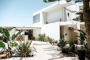 Dyo Suites