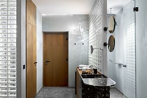 Dyo Suites
