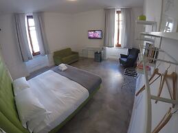 RAVIDA SUITES