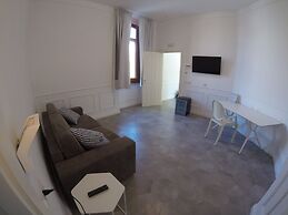 RAVIDA SUITES