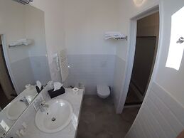 RAVIDA SUITES