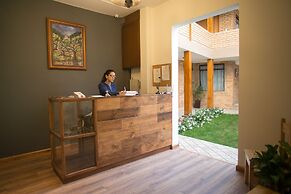San Rocke House Hotel