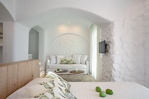 Cyano Suites