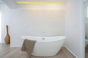 Cyano Suites