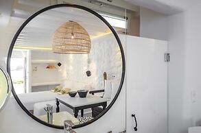 Cyano Suites
