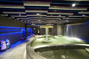 One Fukun Hotel