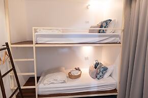 Oon Poshtel