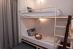 Oon Poshtel