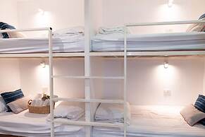 Oon Poshtel