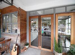 Oon Poshtel