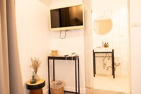 Oon Poshtel