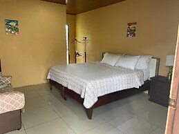 Aunty Arenal Lodge