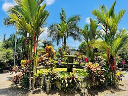Aunty Arenal Lodge