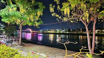 Riverside White House Boutique Hotel