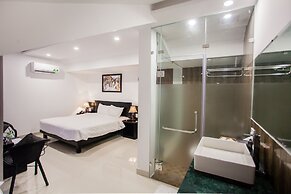 Riverside White House Boutique Hotel