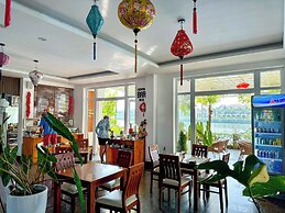 Riverside White House Boutique Hotel