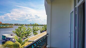 Riverside White House Boutique Hotel